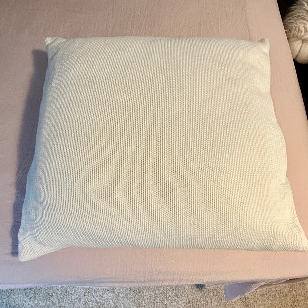 white pillow sham, Kenneth Cole Reaction, 25" square